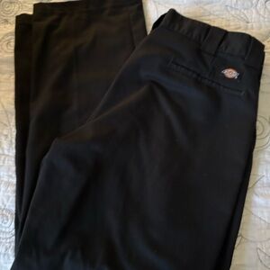 Dickies Men's Classic Black Flex relaxed pant. Tilly’s.